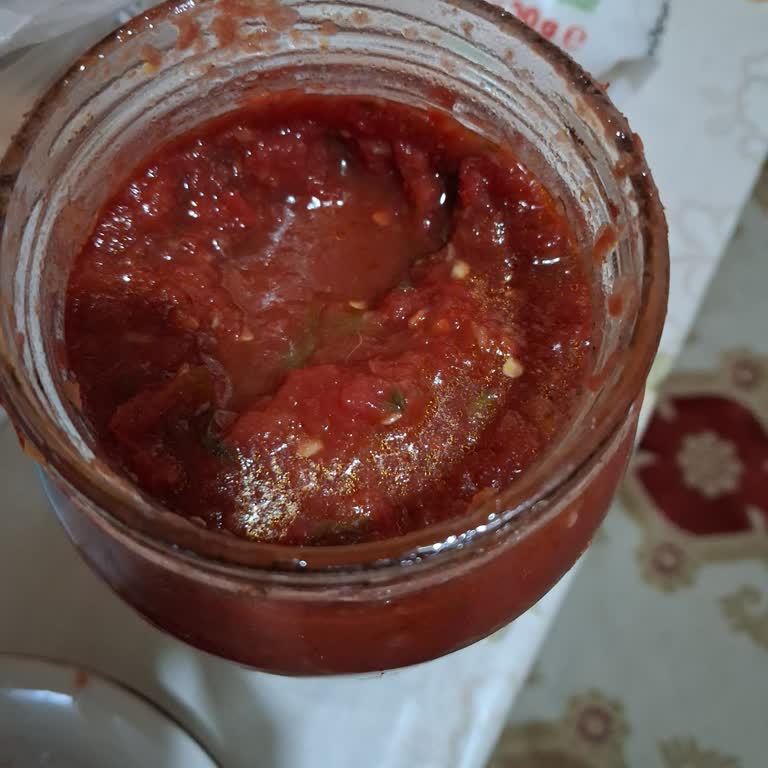 Sağlık Riski Taşıyan Bayat Domates Turşusu Ve Cevapsız Firma