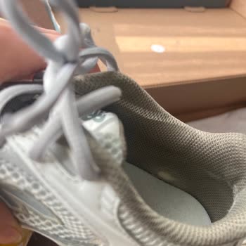 New Balance 530 Ayakkabısında Erken Yırtılma Ve Değişim Talebi