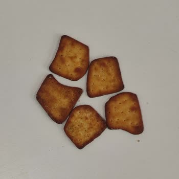 Yanmış Kenarlı McVitie's Cracker Crisps Tadı Yanık: Üretim Hatası İddiası