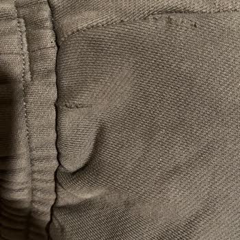 Tommy Eşofman Altlarında Çözülmemiş Delik Sorunu Ve Mağazanın Reddetme Kararı