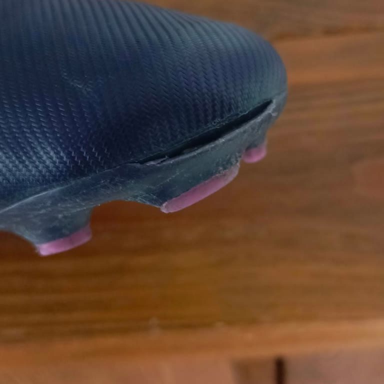 Intersport Mağazasında Ayıplı Nike Çocuk Kramponu Ve Reddetme Kararı