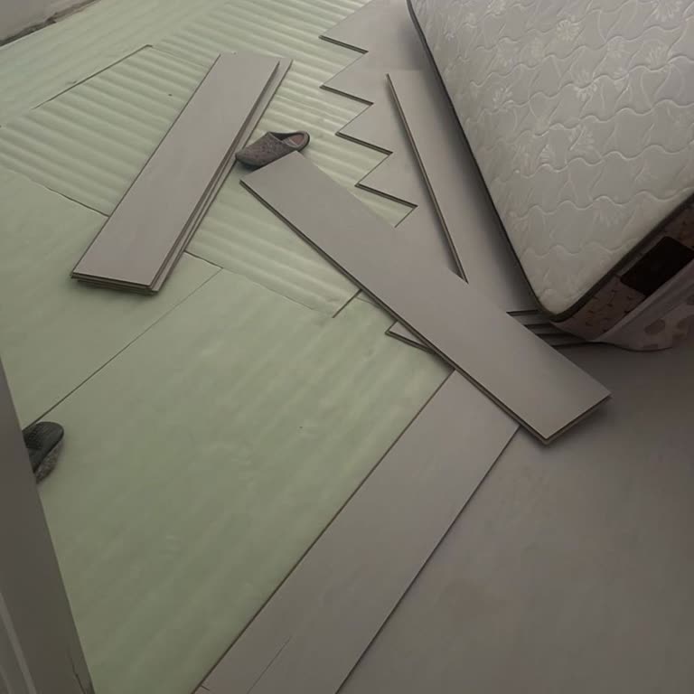 Laminat Parkede Tek Temizlikte Kabarması, Firma Üretim Hatasını Reddetti