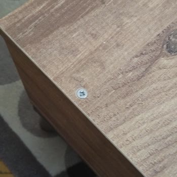 Trendyol’da Ürün Açıklamasıyla Uyuşmayan Sehpa Ve Satıcıdan Cevap Yok