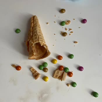 Şölen Ozmo Kornet Çikolatası Boş Çıktı Ve Yenilenmesi Talep Ediliyor