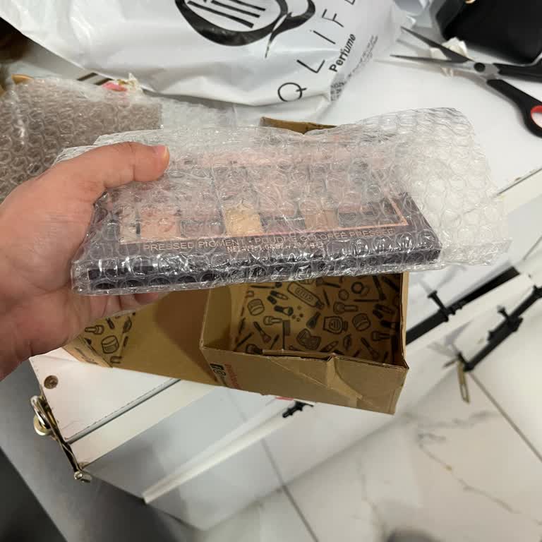 Siparişte Eksik Gelen Far Paleti İçin Hızlı Çözüm Talebi