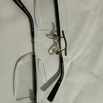 Opmar Optik'ten Kırılmaz Garantili Gözlük Camı Kırıldı, Garanti Reddi