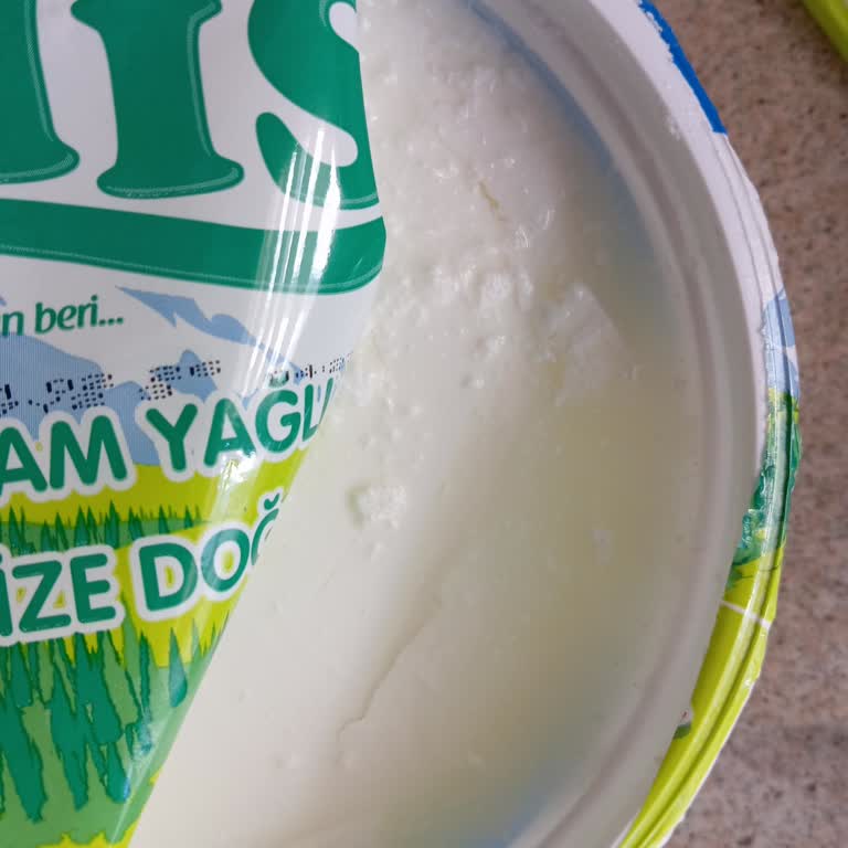 Şok Market’te Satılan Süresi Geçmiş Yoğurtla Çocuk Sağlığı Tehlikeye Atıldı