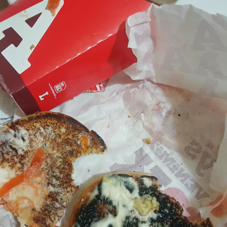 Arby's Manisa Meydan Şubesinde Yanık Ekmek Ve Eksik Patates Şikâyeti