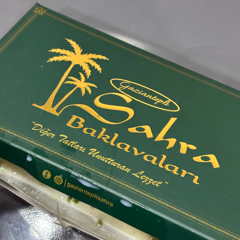 Gaziantepli Sahra Baklavaları Tatlıya Hiç Yakışmayan Bezelyeye Benzer Bir Tat Ve Parça Fark Ettim