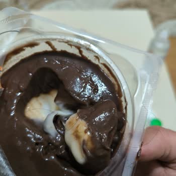 BİM Profiterol Paketi İçinde Saç Teli Bulunması