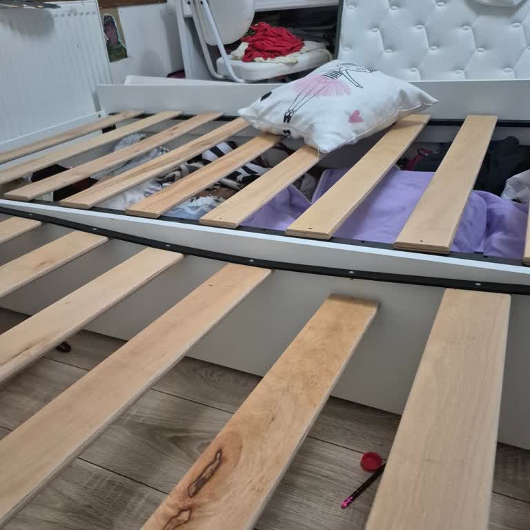 Kelebek Mobilya Yatak Çökmesi