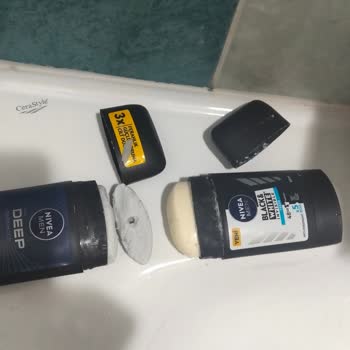 Nivea Men Deep Ve Black&White Stick Ürünleri Parçalanıyor, Halı Kirliliğine Neden Oluyor