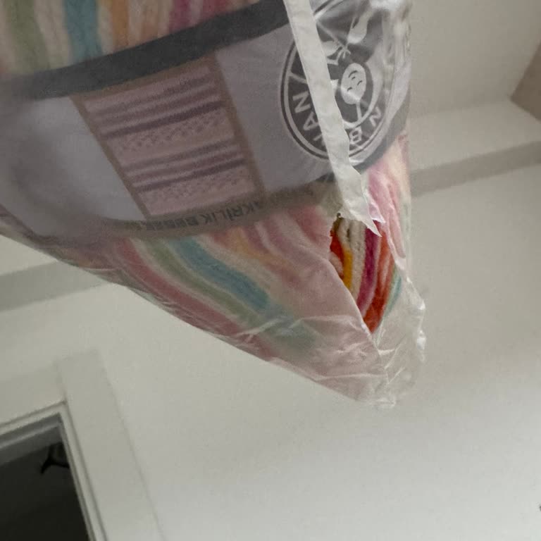 Kırılan Cam Şişe Ve Yırtık Poşet Nedeniyle Mağaza Sorumluluğu Ve Çözüm Talebi