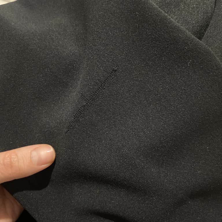 H&M Ceketi Tek Kullanımda Kumaş İncelmesi Ve Deformasyon Yaşadı