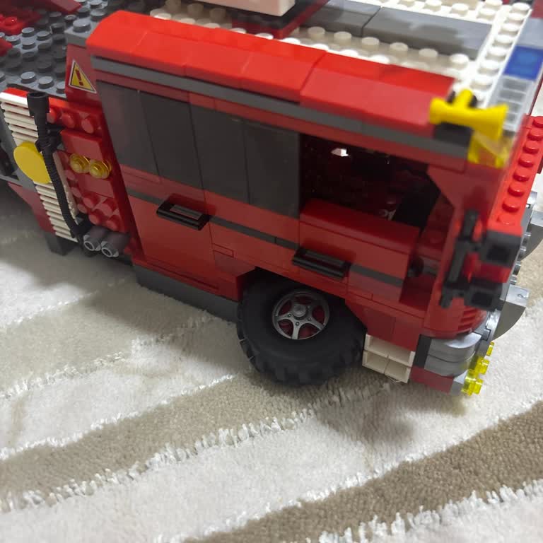 Lego Setinde Tekerlekler Yerinden Çıkıyor Ve Parçalar Uyumlu Değil