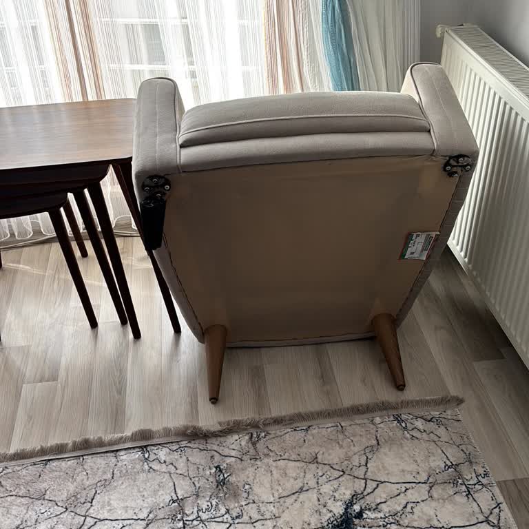 4 Günde Kırılan Koltuk Ayağı Ve Yanıtsız Servis