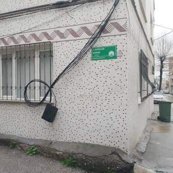 İzinsiz Kutu Takılması Ve Evimin Dış Cephesine Verilen Zarar İçin Açıklama Ve Tazminat Talebi