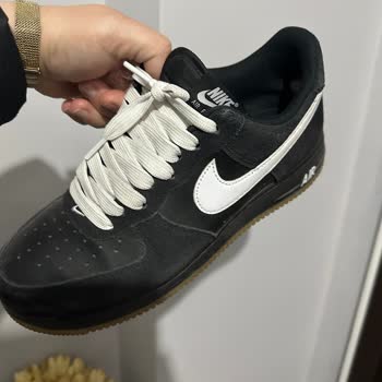Sneaks Up'tan Aldığım Nike Air Force 1'de Kısa Sürede Delik Ve Sertlik Problemi