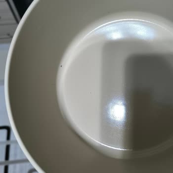 Neoflam Döküm Fika Setinde Boya Soyulması Ve Siyah Benekler: Hızlı Değişim Talebi