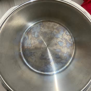 Fissler Düdüklü Tencerede İlk Kullanımda Lekeler Oluştu