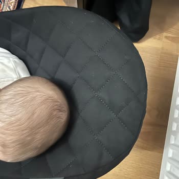 Plume Bebek Kucağında Hızlı Tüylenme ve Dikiş Atması