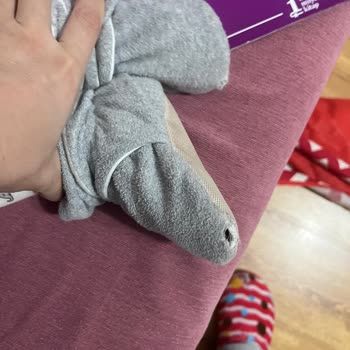 Ayıplı Çocuk Pandufu Deforme Olup Yırtıldı Ve Ayakları Terletiyor
