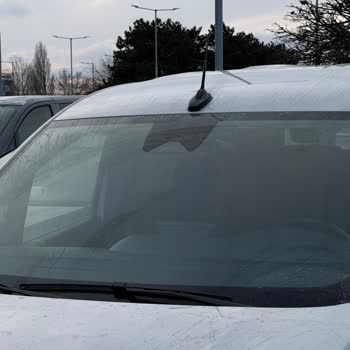 Europcar, solicito devolución de dinero retenido por daños no reconocidos