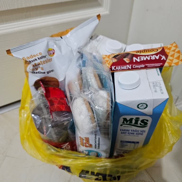 Eksik Ve Kırık Ürünler, Yanlış Teslimat Ve Müşteri Hizmetlerinden Cevap Yok