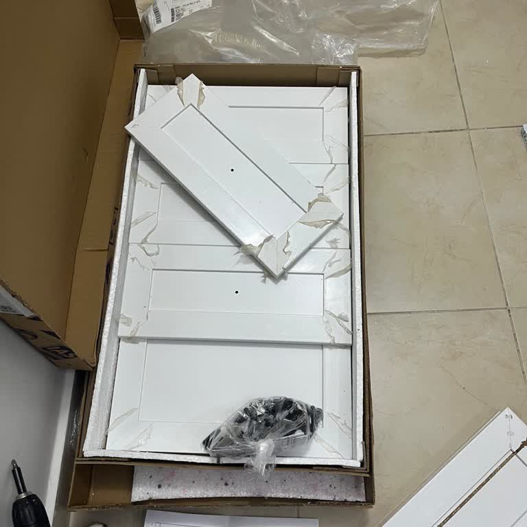 Eksik Parçalı Şifonyer Kurulamıyor Ve Çözüm Gecikiyor