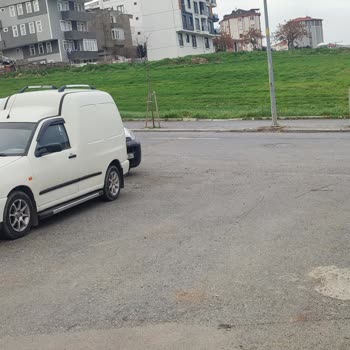 Hepsijet'in Sitede Gürültü, Sigara Dumanı Ve Trafik Engeli Şikayeti