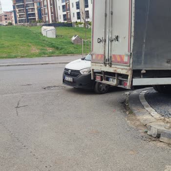 Hepsijet'in Sitede Gürültü, Sigara Dumanı Ve Trafik Engeli Şikayeti