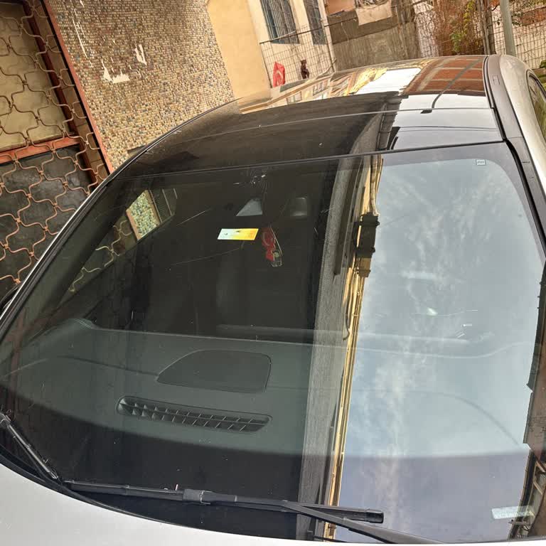 Kasko Primimle Orijinal Mercedes Cam Değişimi İstiyorum Yetkili Servise Giriş Reddedildi