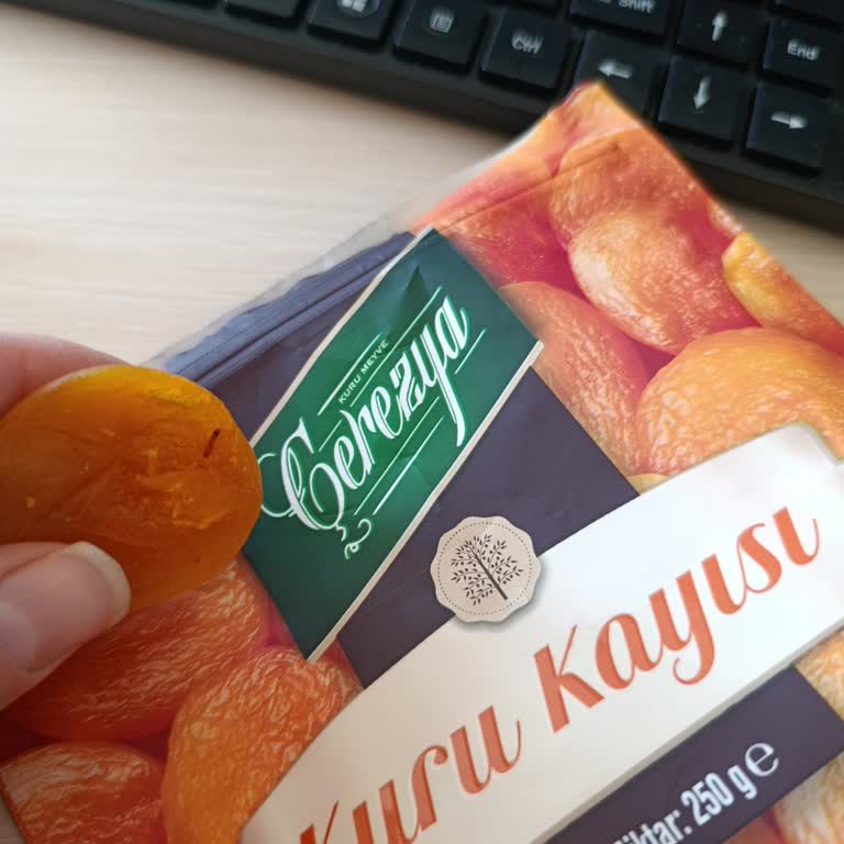 Çerezya Kuru Kayısı’da Büyük Kurt Bulunması Müşteri Güvenini Sarsıyor