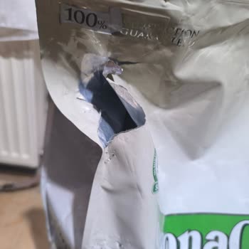 Köpek Maması Siparişinde Yırtık Ambalaj Ve Eksik Ürün, Çözüm Yok