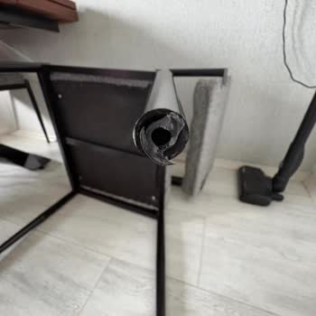 Kusurlu Sandalye Kısa Sürede Kırıldı, Servis Ve İade Talebi