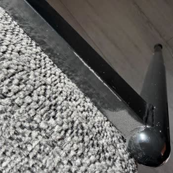 Kusurlu Sandalye Kısa Sürede Kırıldı, Servis Ve İade Talebi