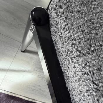 Kusurlu Sandalye Kısa Sürede Kırıldı, Servis Ve İade Talebi