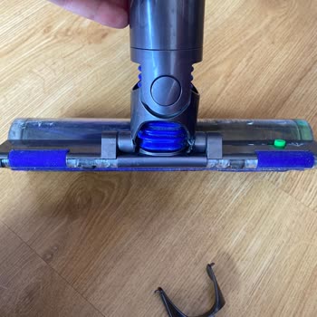Dyson V12 Lazer Başlığının Beklenmedik Dağılması Ve Ücretsiz Parça Değişimi Talebi
