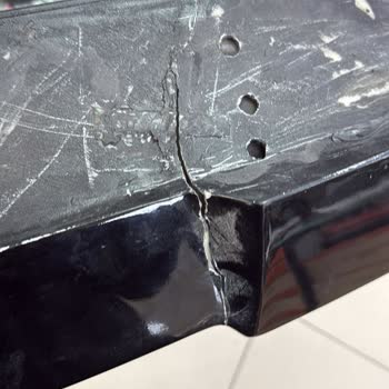 Mercedes Servisinde Kırılan Rüzgarlık İçin Ücretsiz Değişim Talebi