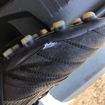 Intersport'tan Alınan Mizuno Morelia Neo 4 Beta Japan Kramponunda Kalite Sorunu Ve Garanti Reddi