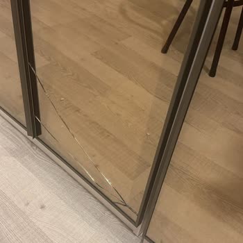 Vera Mobilya (Siteler) 7 Aydır Kırık Cam Kapaklar ve Eksik Kırlentler Tarafıma Gönderilmedi