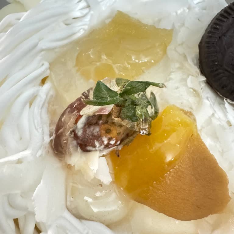 Migros Yemek'ten Küflü Pasta, Ücret İadesi Yok Ve Cevapsız