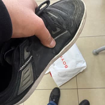 Guess Spor Ayakkabının Kısa Sürede Deforme Olması Ve Boyner’in İmalat Hatası Reddi