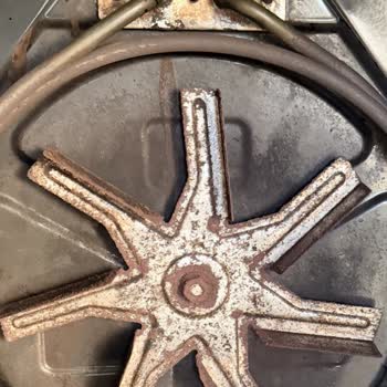 Arçelik Ankastre Fırında Paslanan Fan Ve Çürüyen İç Duvar İçin Ücretsiz Onarım Talebi