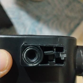 Yeni Kahve Makinesinin Süt Haznesi Aniden Kırıldı Ve Garanti Değişimi Talep Ediliyor