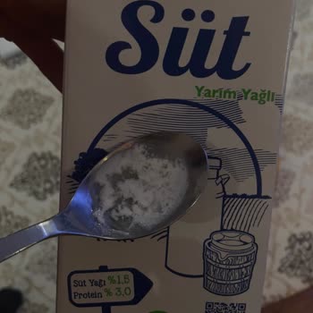 Son Kullanma Tarihi Geçmemiş Süt Bozulmuş: Sağlık Endişesi Ve Ücret İadesi Talebi