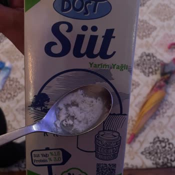 Son Kullanma Tarihi Geçmemiş Süt Bozulmuş: Sağlık Endişesi Ve Ücret İadesi Talebi