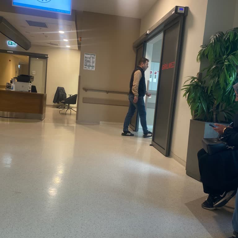 Randevu Saati Geçen Hastanede Uzun Bekleme Ve Ağrı Çekme