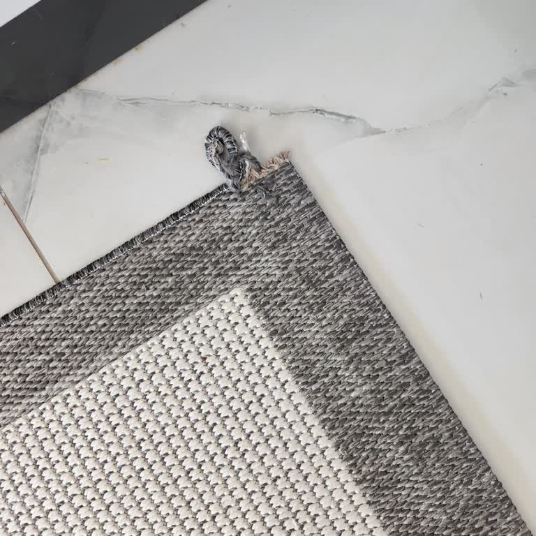 Salon Halısındaki Hızlı Bozulma Ve İade Talebi