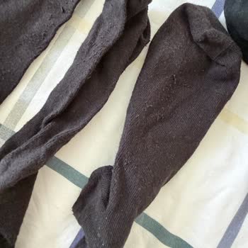 İlk Yıkamada Aşırı Tüylenen Çorap Kalite Şüphesiyle Değişim Talebi